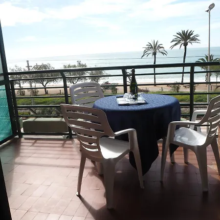 Ref. 207. Apart. Maritim Pineda de Mar
